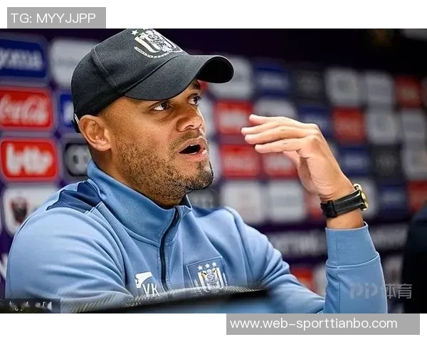 孔帕尼为妻子庆祝40岁生日专程回曼市包下豪华酒店盛大庆典