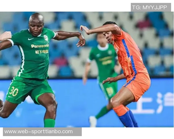 米西半场表现抢眼7投3中贡献6分10板其中4个前场板展现拼搏精神